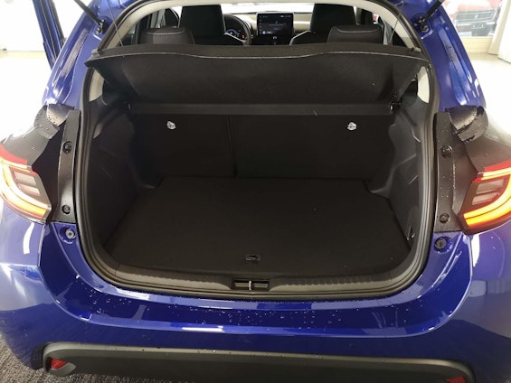 Vehicle image 7 Vehicle image 7