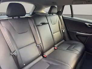 Volvo V60 2.4 D6 TE Momentum Pl.Hyb.