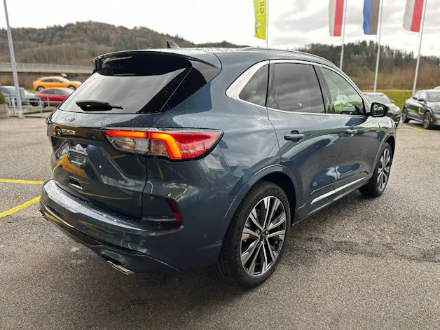 Ford Kuga 2.5 PHEV Vignale 2WD blue