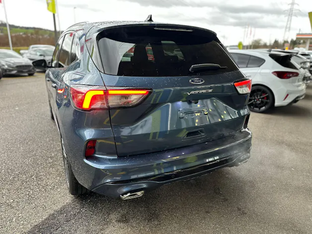 Ford Kuga 2.5 PHEV Vignale 2WD blue