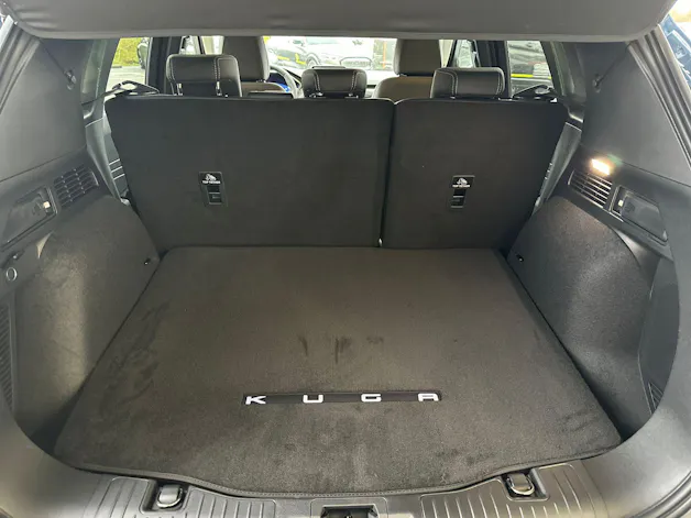 Ford Kuga 2.5 PHEV Vignale 2WD blue