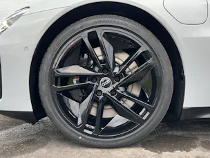Audi e-tron GT quattro