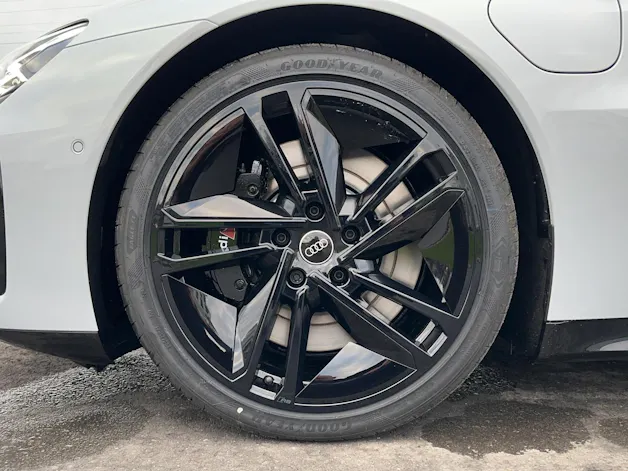 Audi e-tron GT quattro