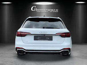 Audi RS4 Avant quattro tiptronic