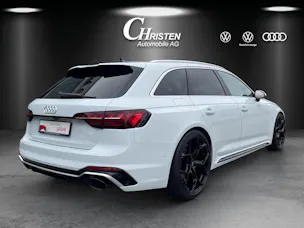 Audi RS4 Avant quattro tiptronic