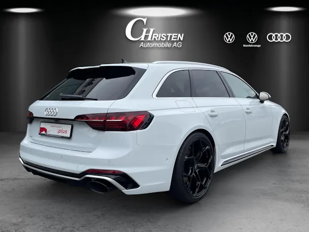 Audi RS4 Avant quattro tiptronic