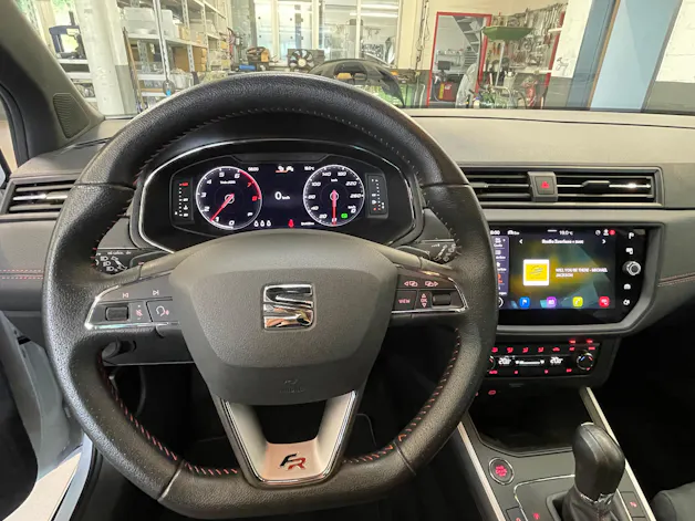 SEAT Arona 1.5 Eco TSI Hola FR DSG