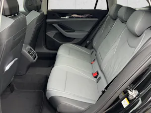 VW Passat Variant 2.0 TDI evo Elegance DSG
