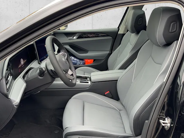 VW Passat Variant 2.0 TDI evo Elegance DSG