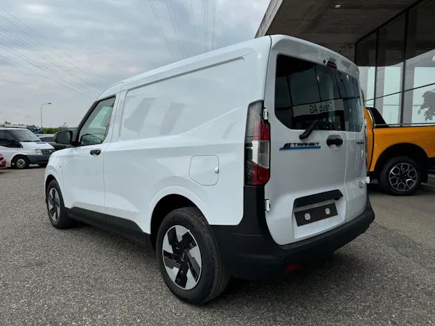 Ford E-Transit Courier Van Trend 43,5kWh