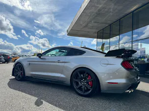 Ford Mustang SHELBY GT500 5.2L 774 PS CARBON TRACKPACK 3.99% GRATIS SERVICE
