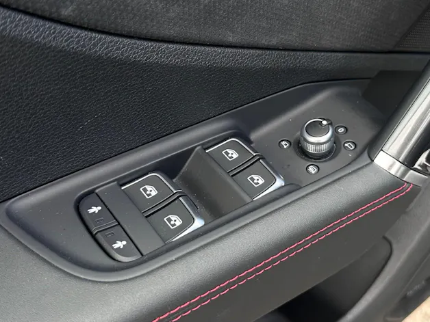 AUDI Q2 40 TFSI S line Attraction quattro S-tronic