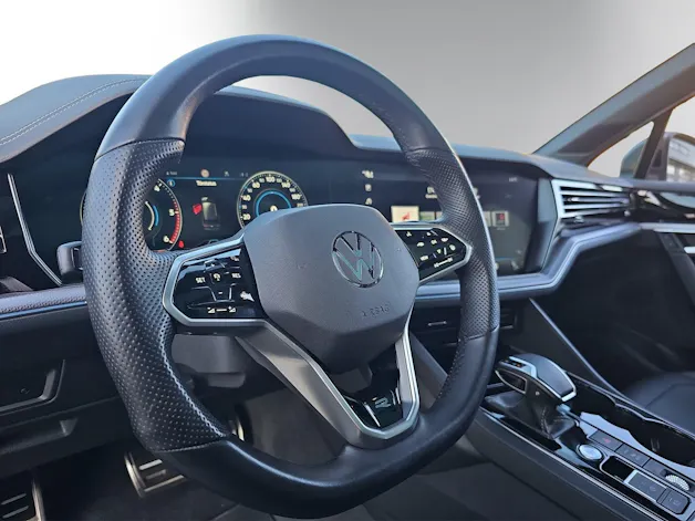 VW Touareg 3.0 TDI R Line