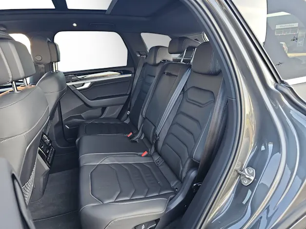 VW Touareg 3.0 TDI R Line