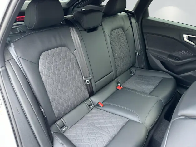 Audi A5 Avant TDI quattro 150 kW Attraction S tronic