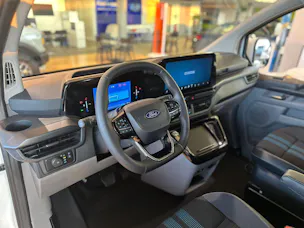 Ford Transit Custom Van 320 L1H1 82,5kWh Sport