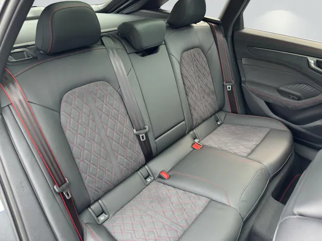 Audi A6 Avant TFSI quattro 270 kW S tronic