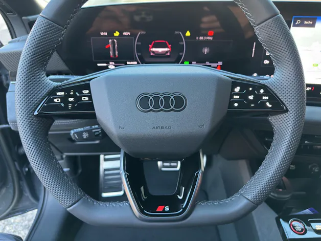 Audi A6 Avant e-tron quattro