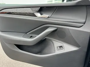 VW Passat Variant 2.0 TDI evo Elegance DSG