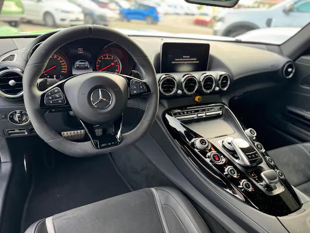 Mercedes-Benz AMG GT R Speedshift DCT MAGNO GREEN MATT 3.99%
