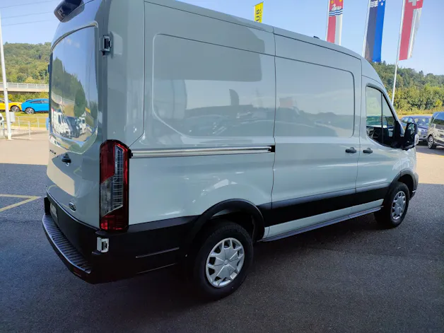 Ford E-Transit Van 350 L2 Trend RWD