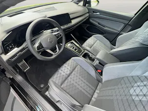 VW Golf 1.5 eTSI mHEV ACT R-Line DSG