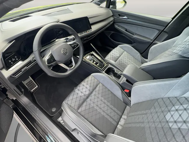 VW Golf 1.5 eTSI mHEV ACT R-Line DSG