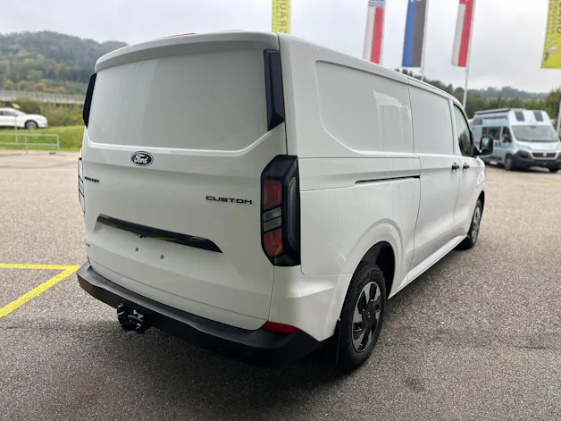 Ford Transit Custom Van PHEV 320 L2H1 Trend Automat