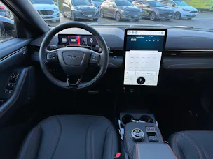 Ford Mustang MACH-E Premium AWD 75 kWh 0.99% Leasing
