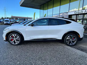 Ford Mustang MACH-E Premium AWD 75 kWh 0.99% Leasing