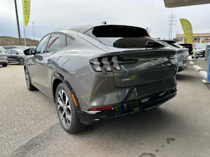 FORD Mustang MACH-E Premium AWD 75 kWh 0.99% Leasing in Verbindung mit Ford Baloise Versicherung für 1 Jahr