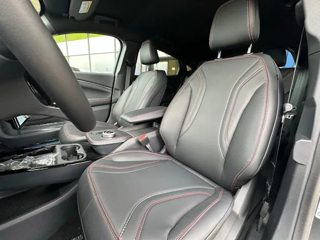 FORD Mustang MACH-E Premium AWD 75 kWh 0.99% Leasing in Verbindung mit Ford Baloise Versicherung für 1 Jahr