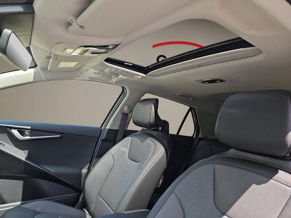 Vehicle image 11 Vehicle image 11