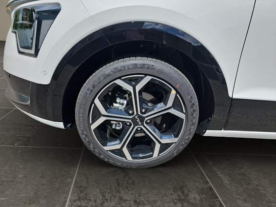 Vehicle image 15 Vehicle image 15