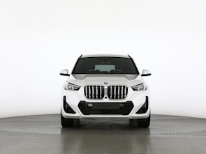 Vehicle image BMW X1 23i xDrive paddles
