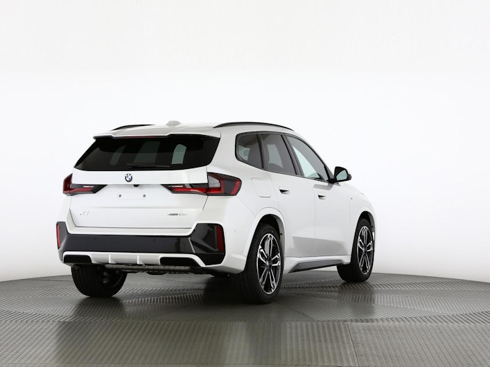 Vehicle image BMW X1