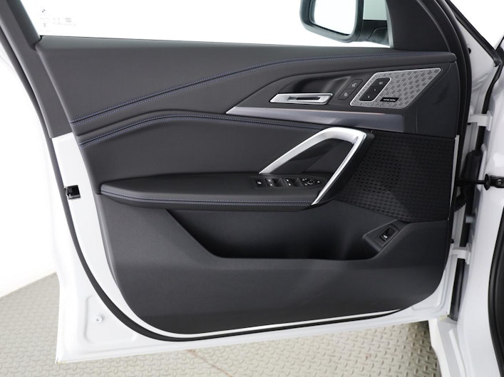 Vehicle image BMW X1