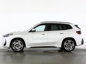 Vehicle image BMW X1 23i xDrive paddles