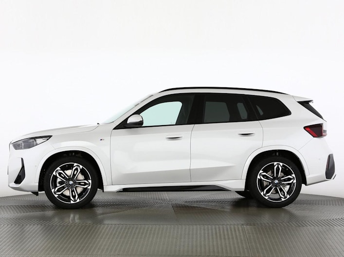 Vehicle image BMW X1