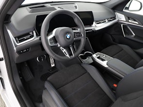 Vehicle image BMW X1 23i xDrive paddles
