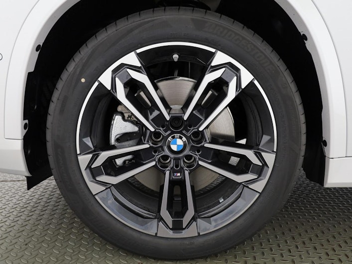 Vehicle image BMW X1