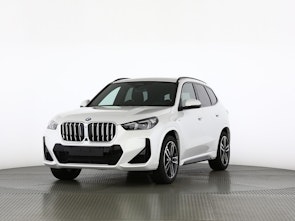 Vehicle image BMW X1 23i xDrive paddles