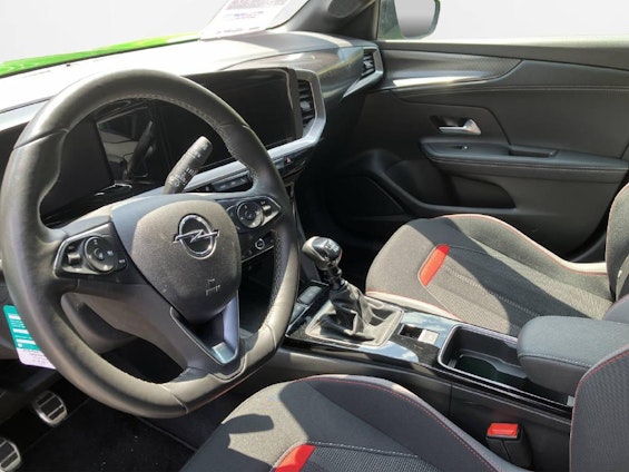 Vehicle image 4 Vehicle image 4