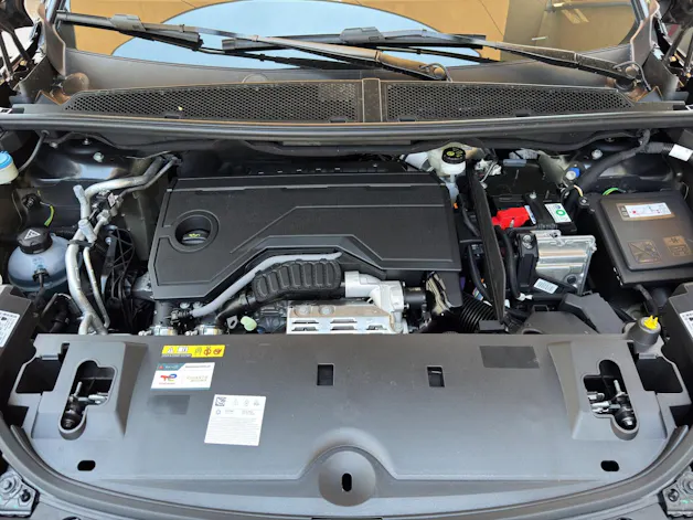 Peugeot 5008 1.2 Hybrid Allure Premium