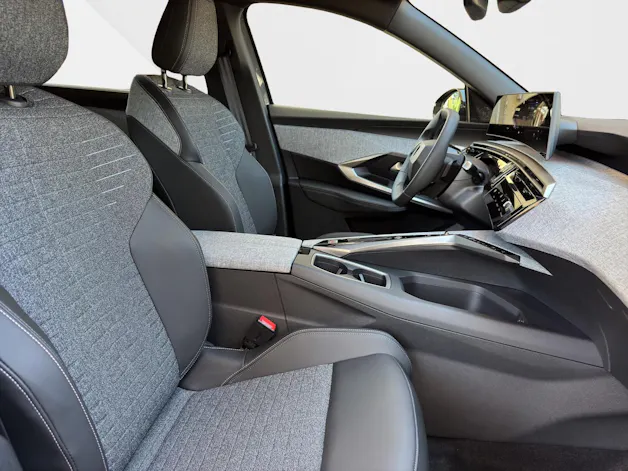 Peugeot 5008 1.2 Hybrid Allure Premium