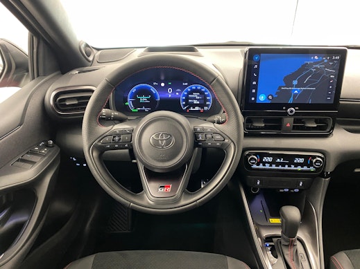 TOYOTA Yaris 1.5 VVT-i HSD GR Sport 3