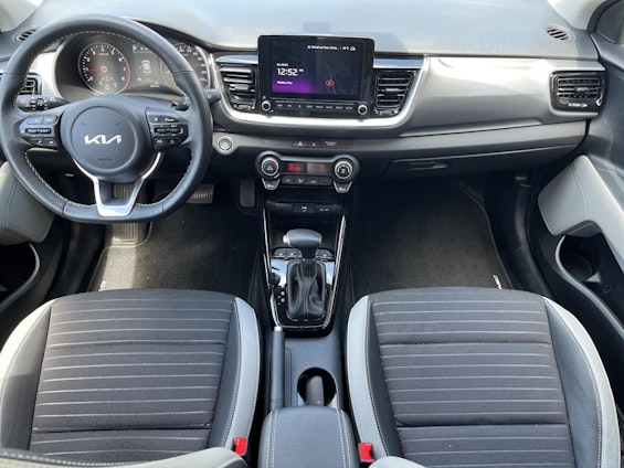 Vehicle image 12