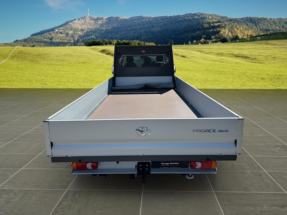 Vehicle image 14 Vehicle image 14