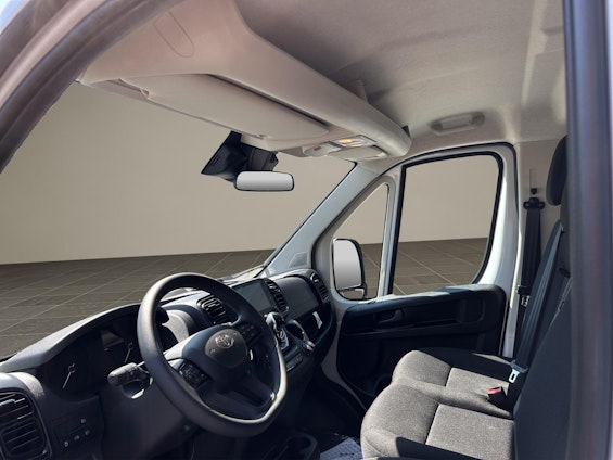 Vehicle image 11 Vehicle image 11