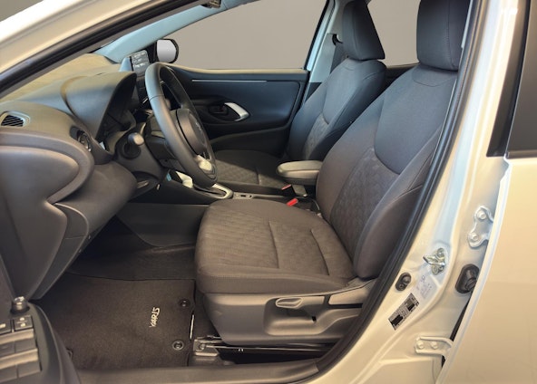 Vehicle image 8 Vehicle image 8